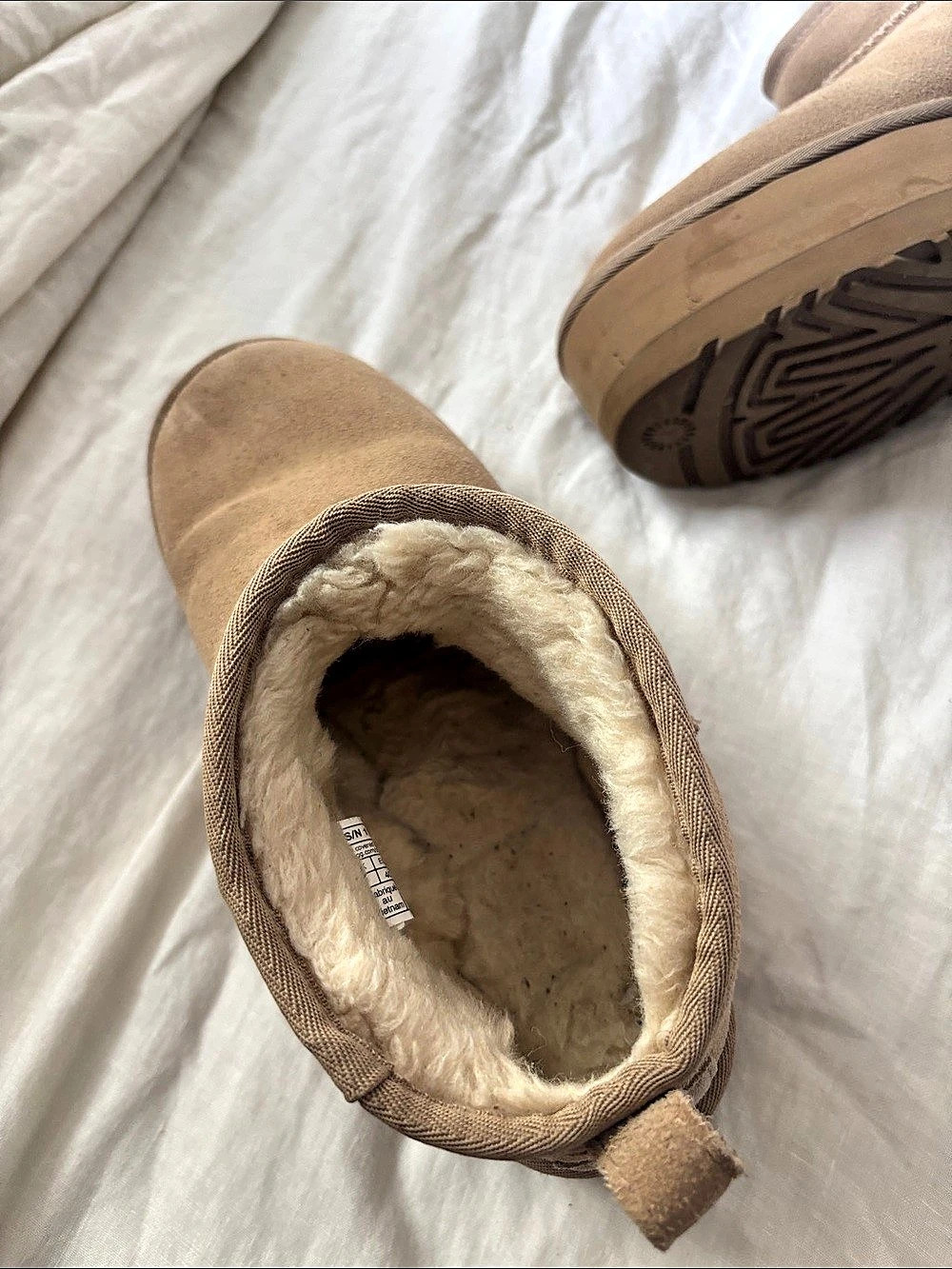 UGG Classic Ultra Mini Platform Womens size 9 - Picture 2 of 6